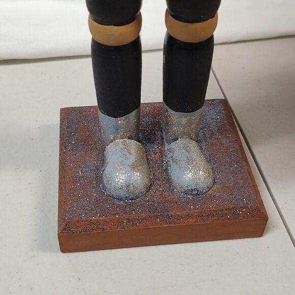 Upcycled Christmas Nutcracker Countdown Decor - Picture 5 of 5